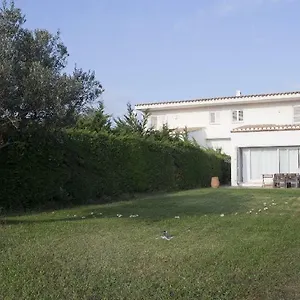 https://casa-con-encanto-y-jardin-amplio-en-cadaques.topcostabravahotels.com